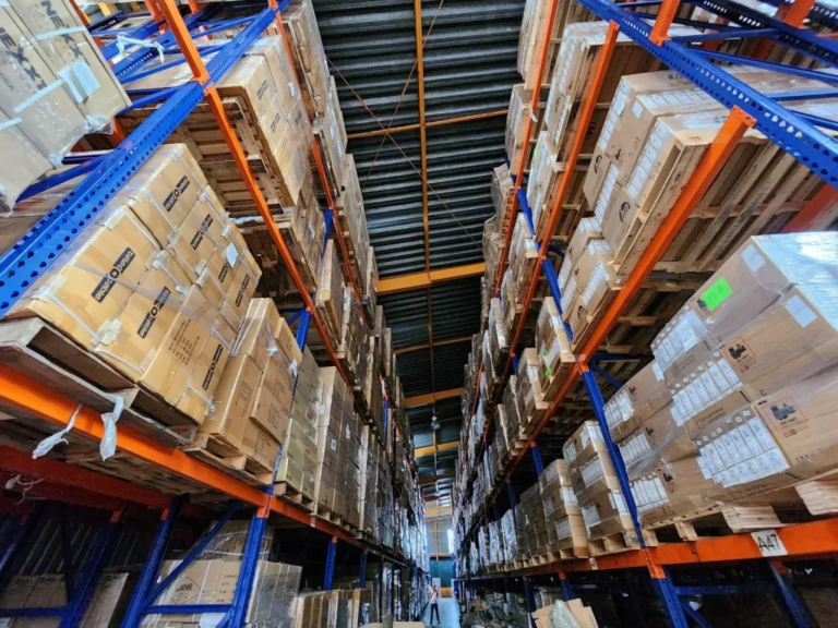 Juzgado Contencioso ordena al MEP hacerse cargo de equipos entregados por la Fundación Omar Dengo