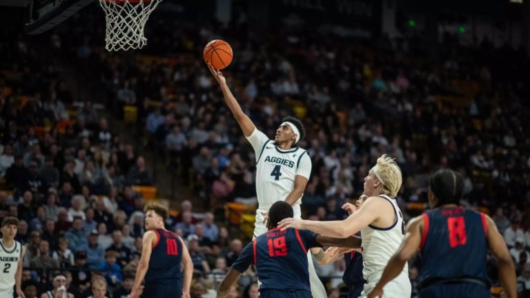 Basquetbolista tico Ian Martínez fue nombrado atleta de la semana en la Universidad de Utah State