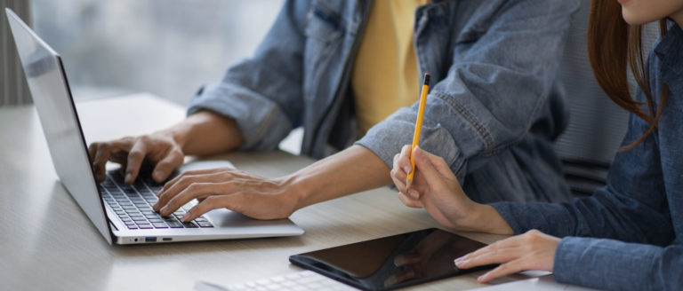 Tasa de desempleo cerró sin variación significativa en octubre