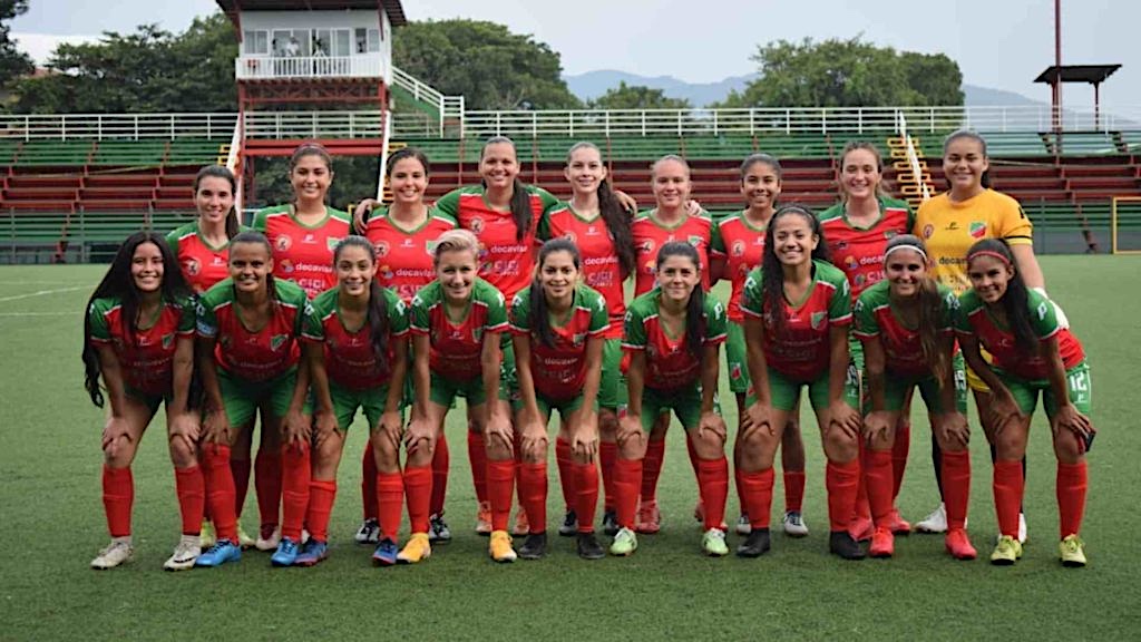 Imagen principal del artículo: AD Carmelita sustituirá al Deportivo Saprissa en la primera división femenina de fútbol