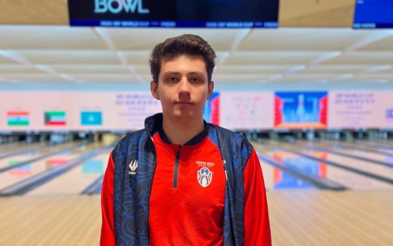 Joven jugador tico de boliche Mateo Gordienko se ubica entre los mejores 16 del mundo en Hong Kong