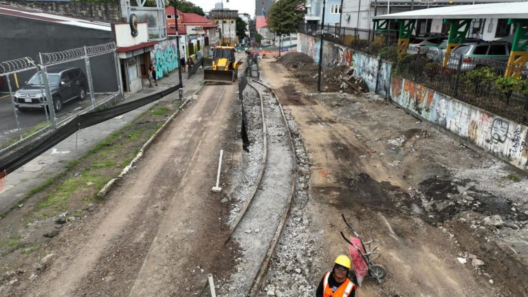 Municipalidad de San José conservará parte de las líneas del tranvía descubiertas en la Avenida Central