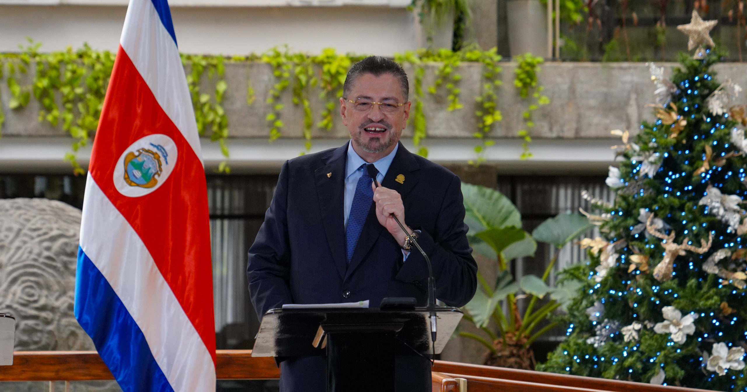 Imagen principal del artículo: Más de 80 médicos geriatras y gerontólogos piden al presidente no descalificar a personas adultas mayores