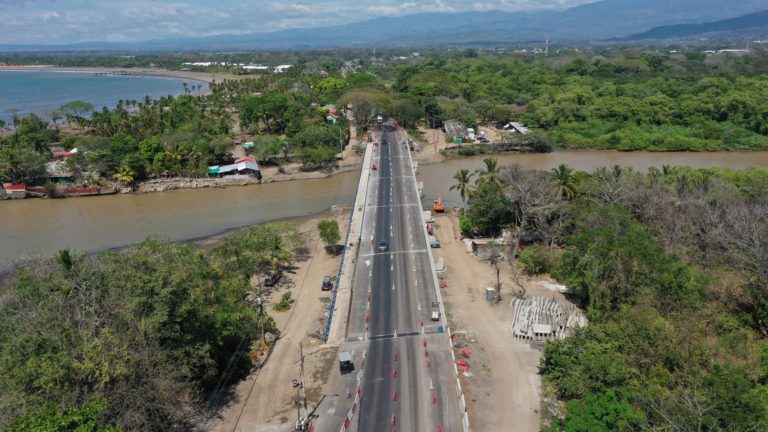 Reabren puente sobre el río Barranca con tres carriles, paso peatonal y ciclovías