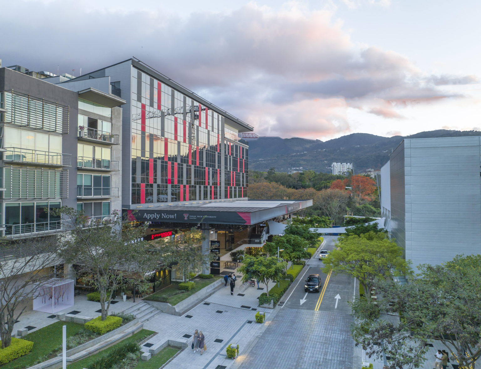 Imagen principal del artículo: Innovación en Real Estate llega a Costa Rica con REInn LATAM, marcando el desarrollo urbano y tecnológico