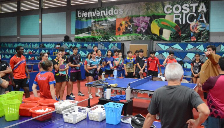 Tenismesistas de Costa Rica participan en el primer campamento de selecciones nacionales