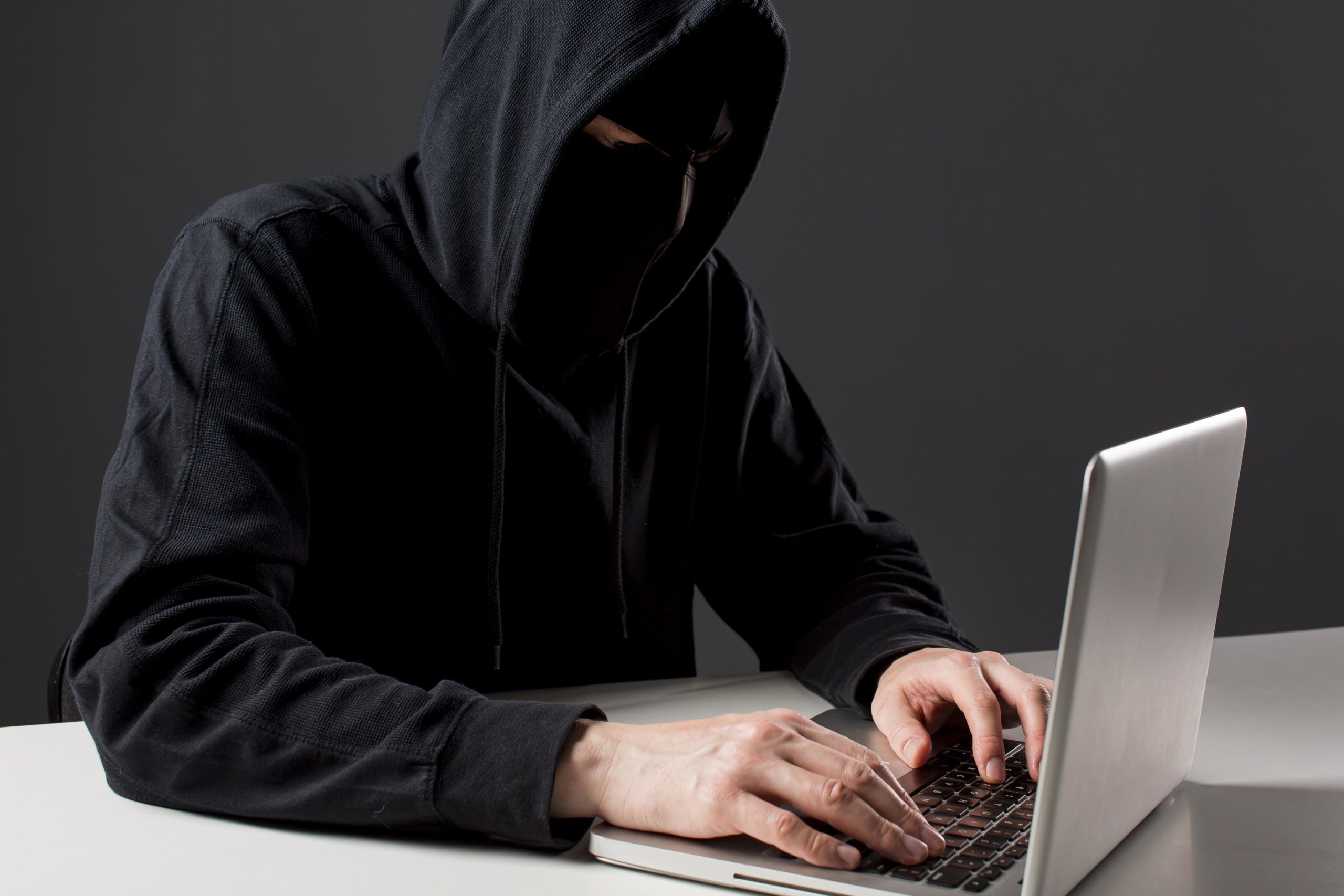 Imagen principal del artículo: Robo de información como una amenaza creciente en 2025