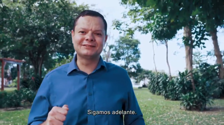 Juan Carlos Hidalgo renuncia a la presidencia del Partido Unidad Social Cristiana