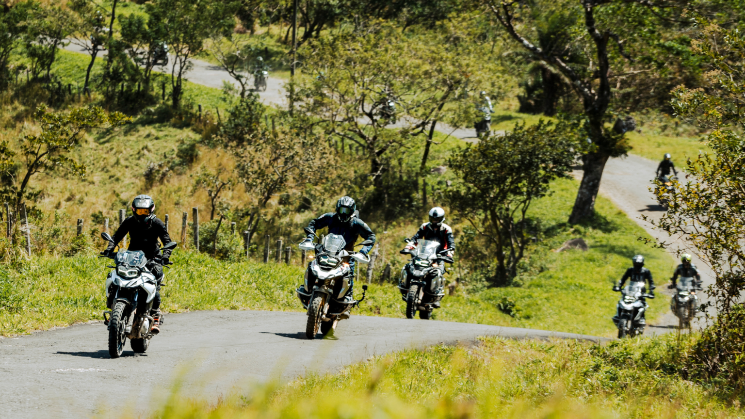 Imagen principal del artículo: Motociclistas se unirán para llevar útiles a niños puntarenenses