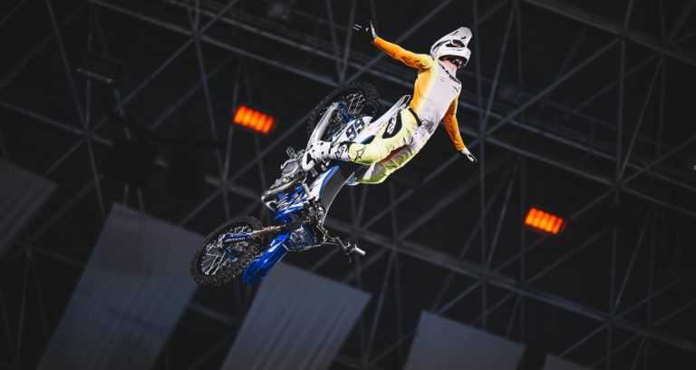 Piloto revelación de España vendrá a Costa Rica para participar en los X-Knights 2025