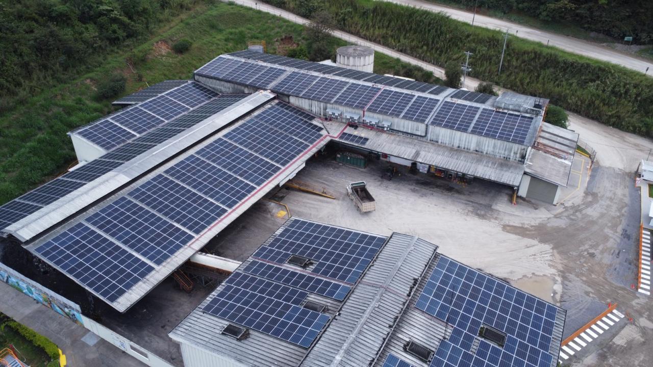 Imagen principal del artículo: Inversión de USD $440,000 permitirá la gestión de residuos impulsada por energía solar
