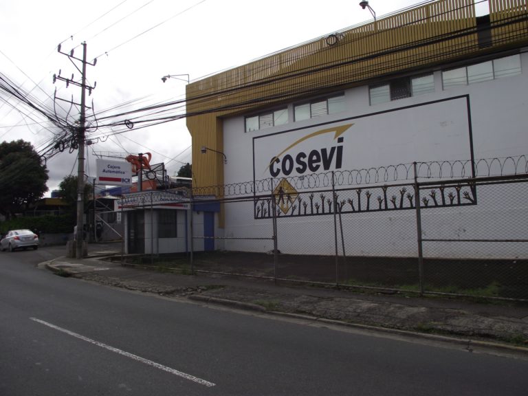 Vehículos y placas decomisados en fin de año requieren cita previa para su devolución