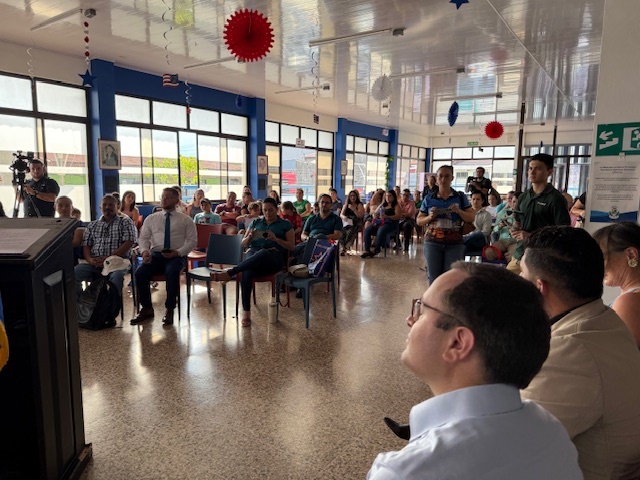 Imagen principal del artículo: Aprendizaje, conexiones y participación cívica: Iniciativa "American Space" llega a Pérez Zeledón