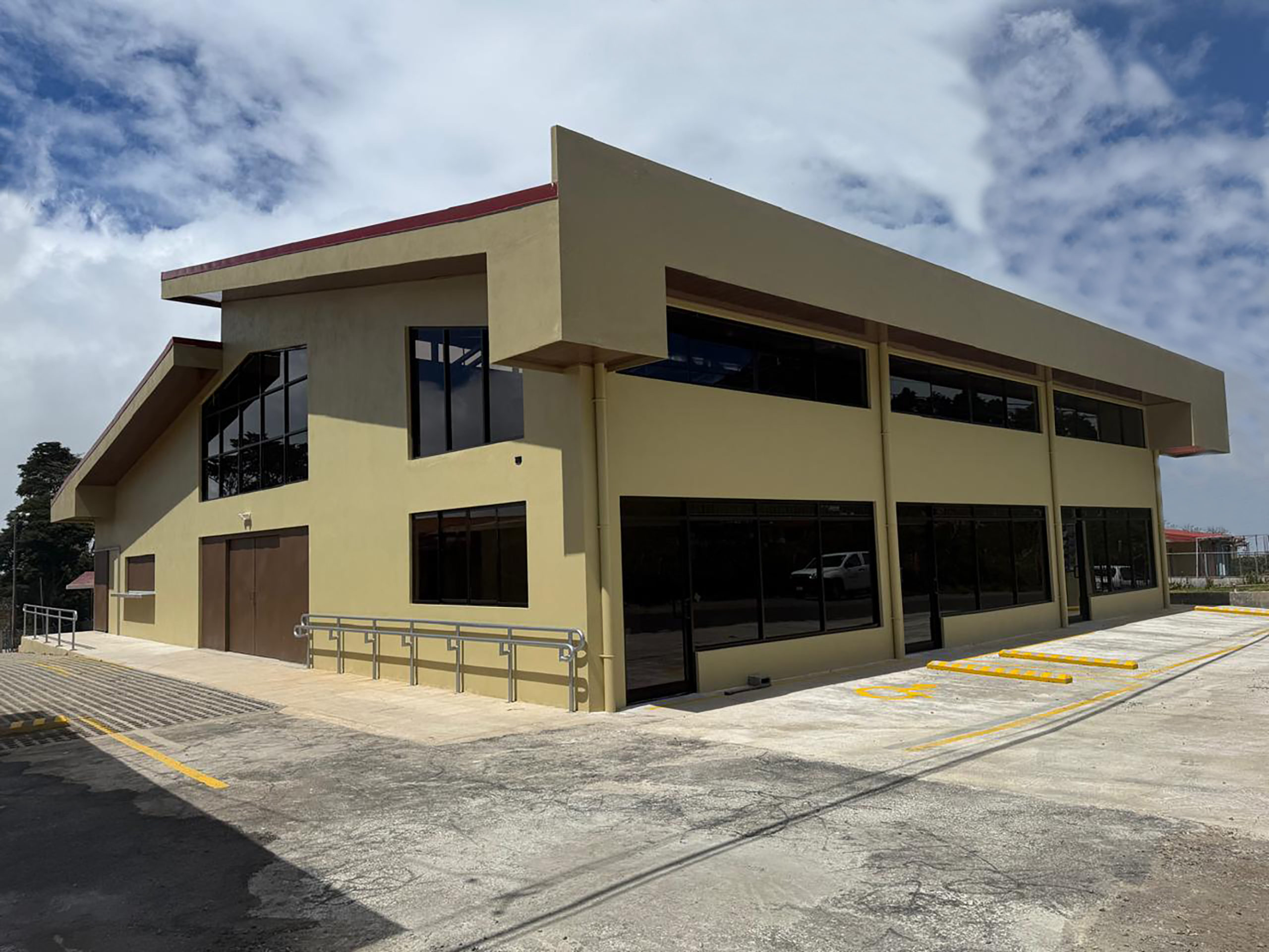 Imagen principal del artículo: Comunidad de La Legua de Zarcero estrena centro comunal