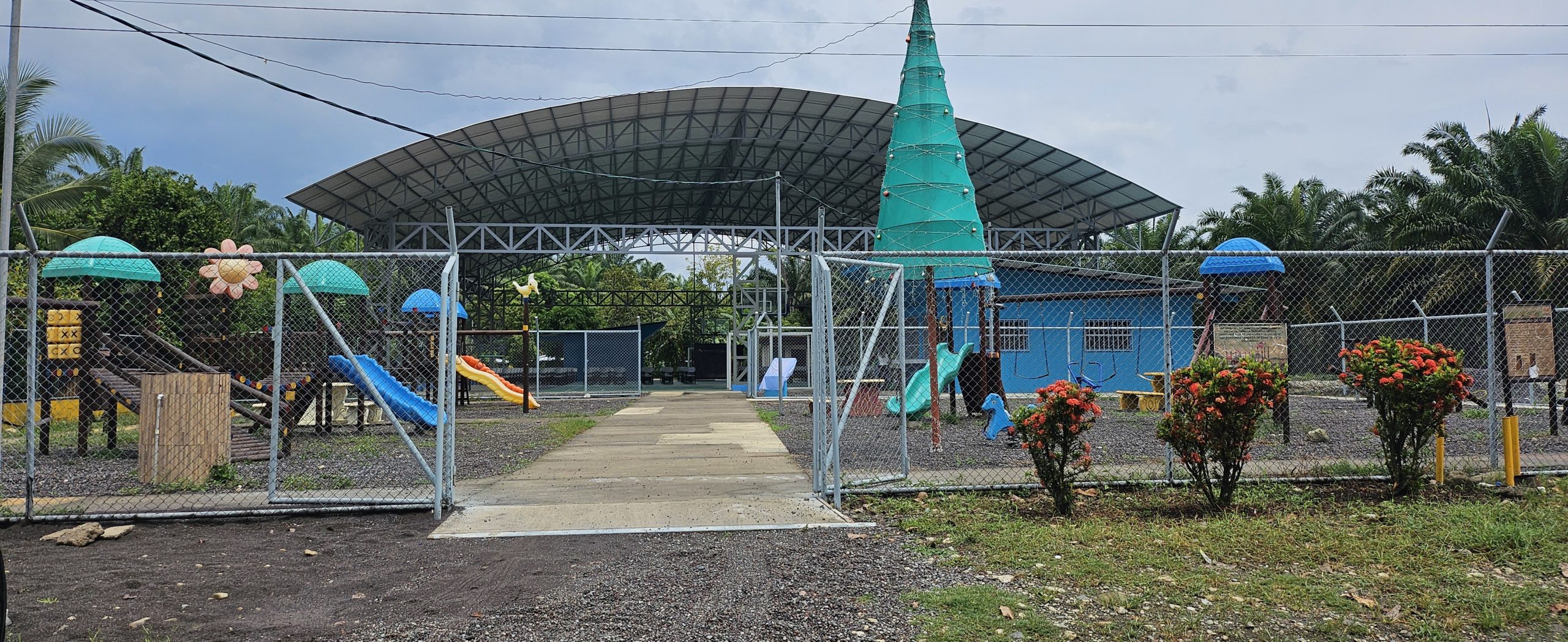 Imagen principal del artículo: Caracol de Laurel de Corredores estrena moderna infraestructura deportiva