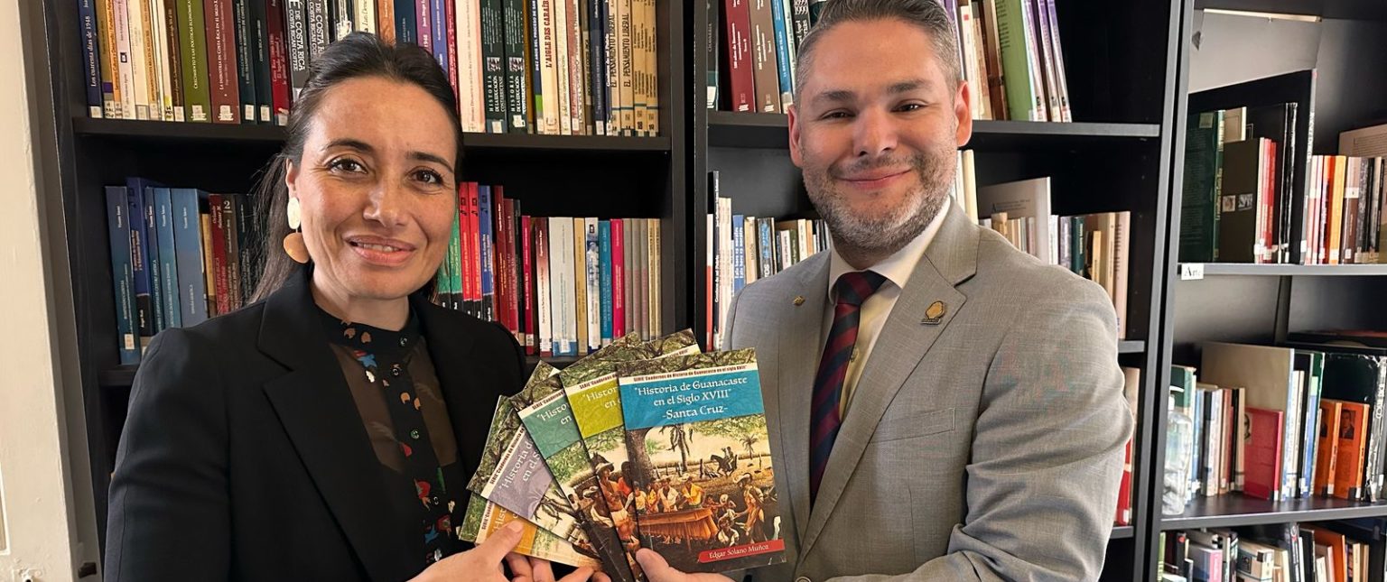 Imagen principal del artículo: 100 libros costarricenses serán parte del catálogo de la Biblioteca Nacional de Francia