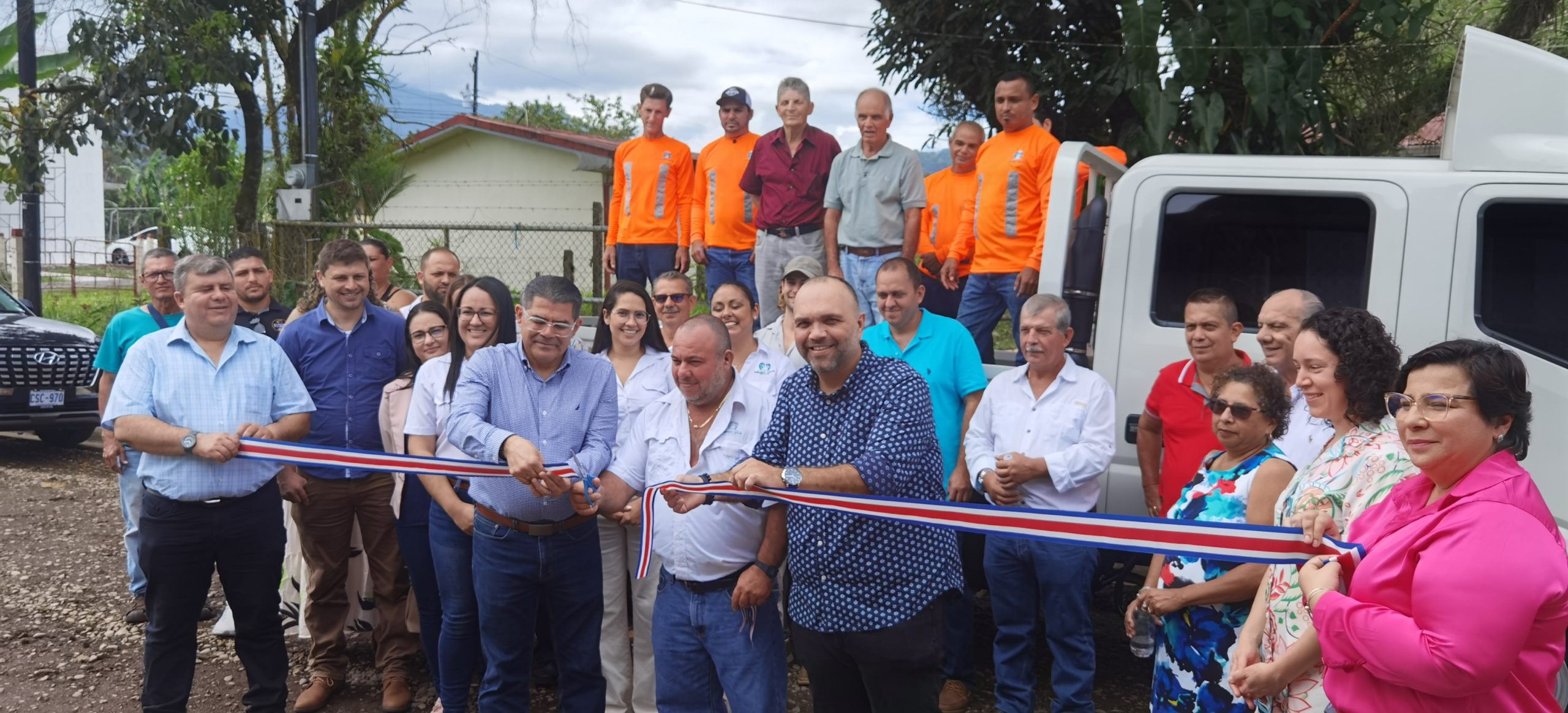 Imagen principal del artículo: Río Cuarto recibe camión para fortalecer microempresa de mantenimiento de infraestructura vial y comunal