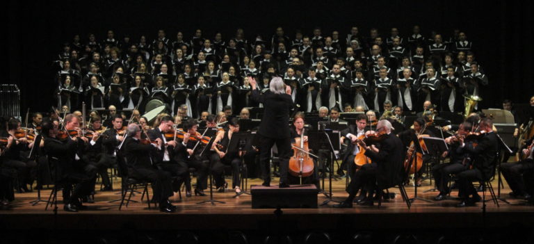 Cultura nombró al español Andrés Salado como nuevo director de la Orquesta Sinfónica Nacional