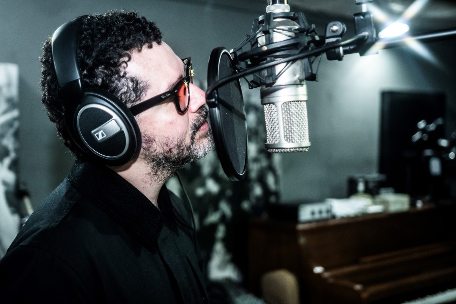 Imagen principal del artículo: Canción "Dime qué puedo hacer sin ti" se une al álbum benéfico "Héroes"
