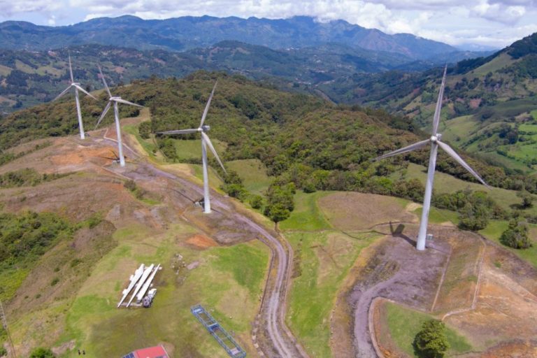 Generación de energía eólica en parques de cooperativas aumentó un 12% en lo que va del año