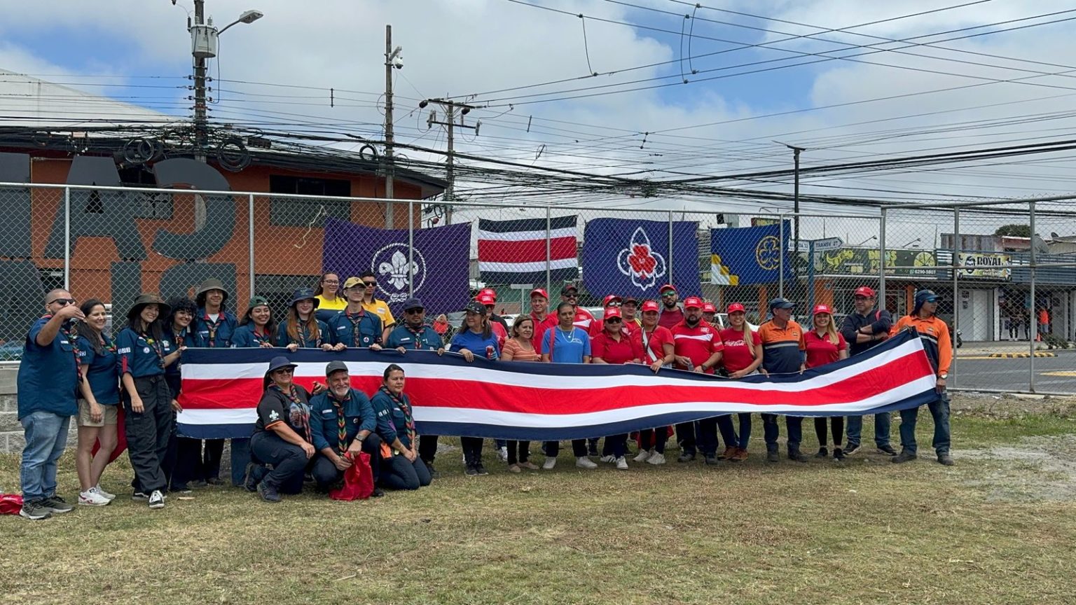 Imagen principal del artículo: Coca-Cola FEMSA y la Municipalidad de Goicoechea se unen en jornada de voluntariado para limpieza comunitaria