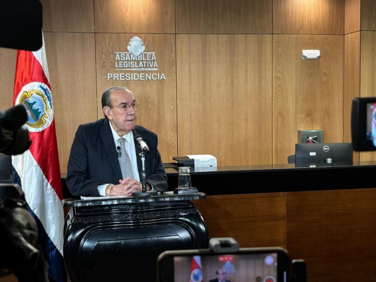 Rodrigo Arias lamenta que país "no cuente" con Rodrigo Chaves para resolver inseguridad