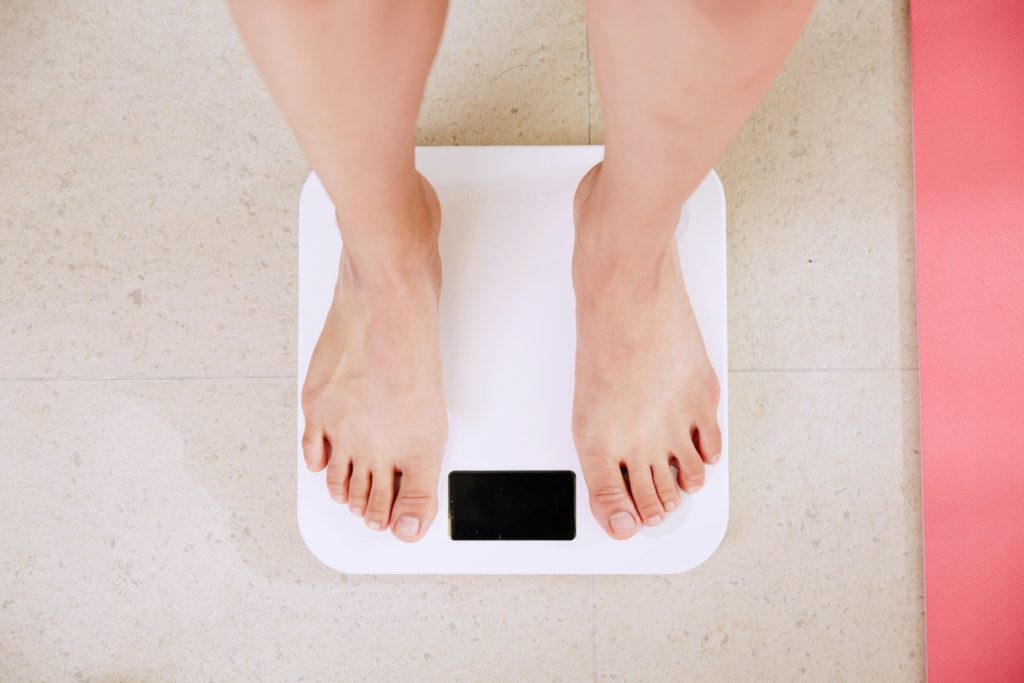 Cómo mantener un peso saludable durante el tratamiento del cáncer