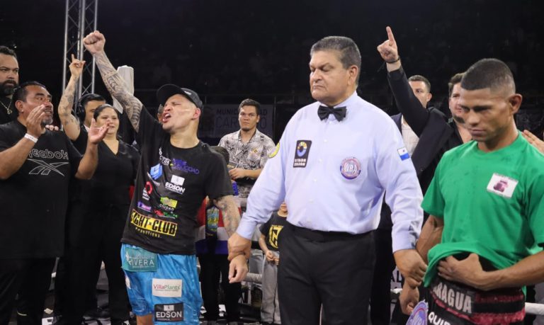Boxeador tico David "Medallita" Jiménez retiene título mundial interino en Costa Rica