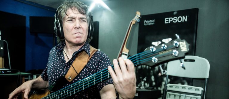 Reinterpretación de la canción "Hogar" forma parte del disco benéfico "Héroes"