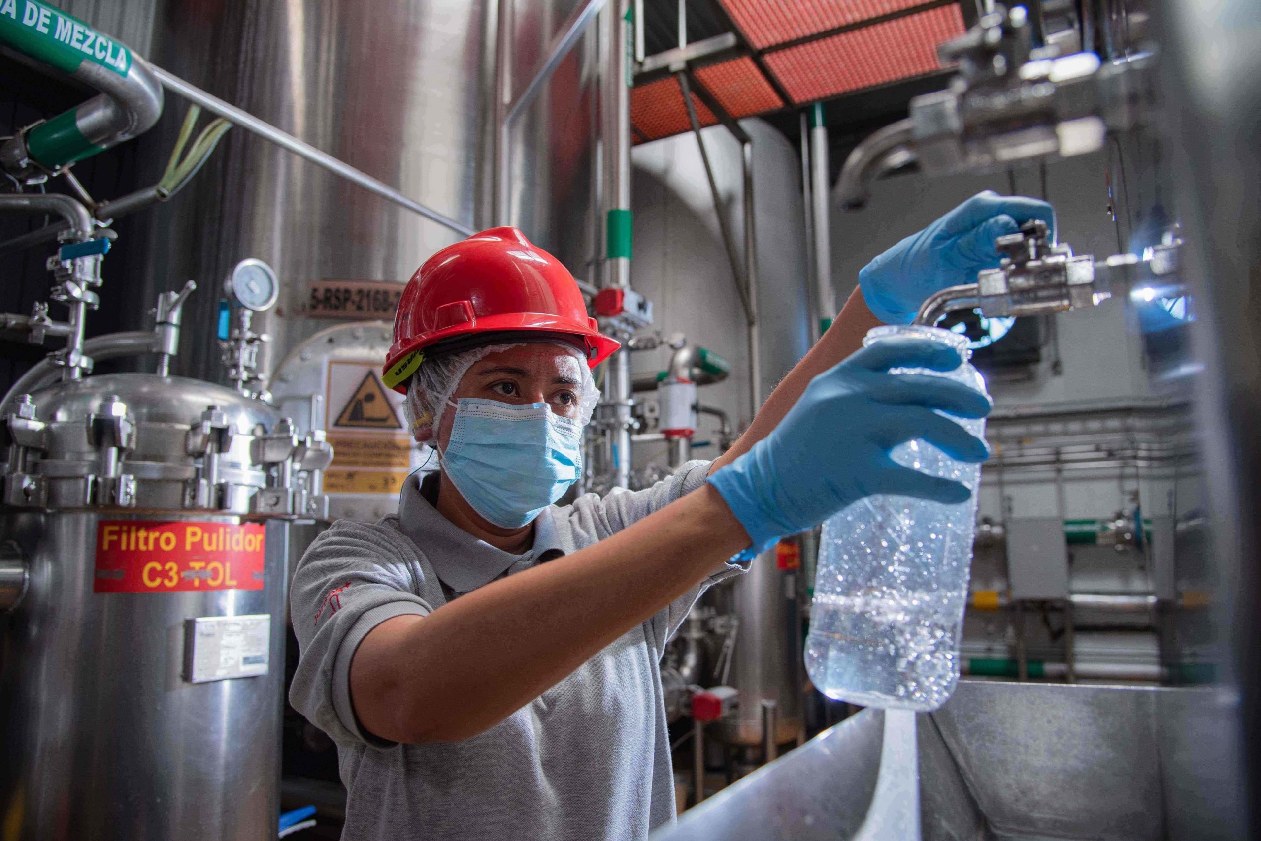 Imagen principal del artículo: Coca-Cola FEMSA reafirma su compromiso con la seguridad hídrica y la sostenibilidad