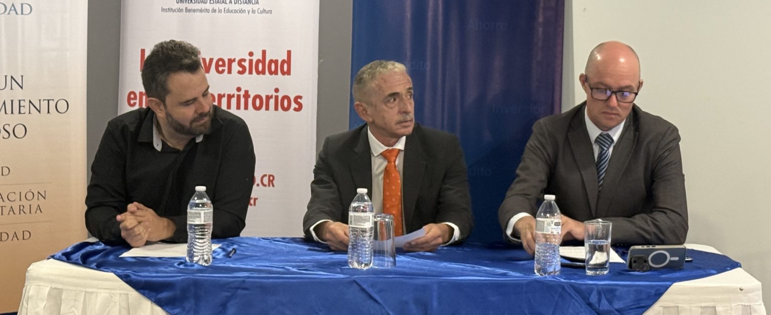 Imagen principal del artículo: UNED, Fundación Partir con Dignidad y Coopenae impulsan curso dirigido a cuidadores de pacientes paliativos