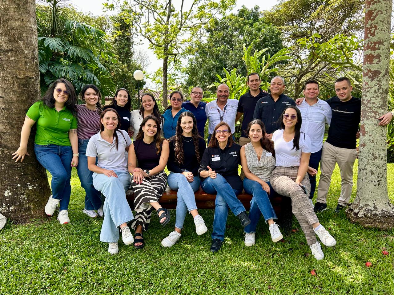 Imagen principal del artículo: Mujeres fortalecen cultura corporativa en puestos de innovación y sostenibilidad