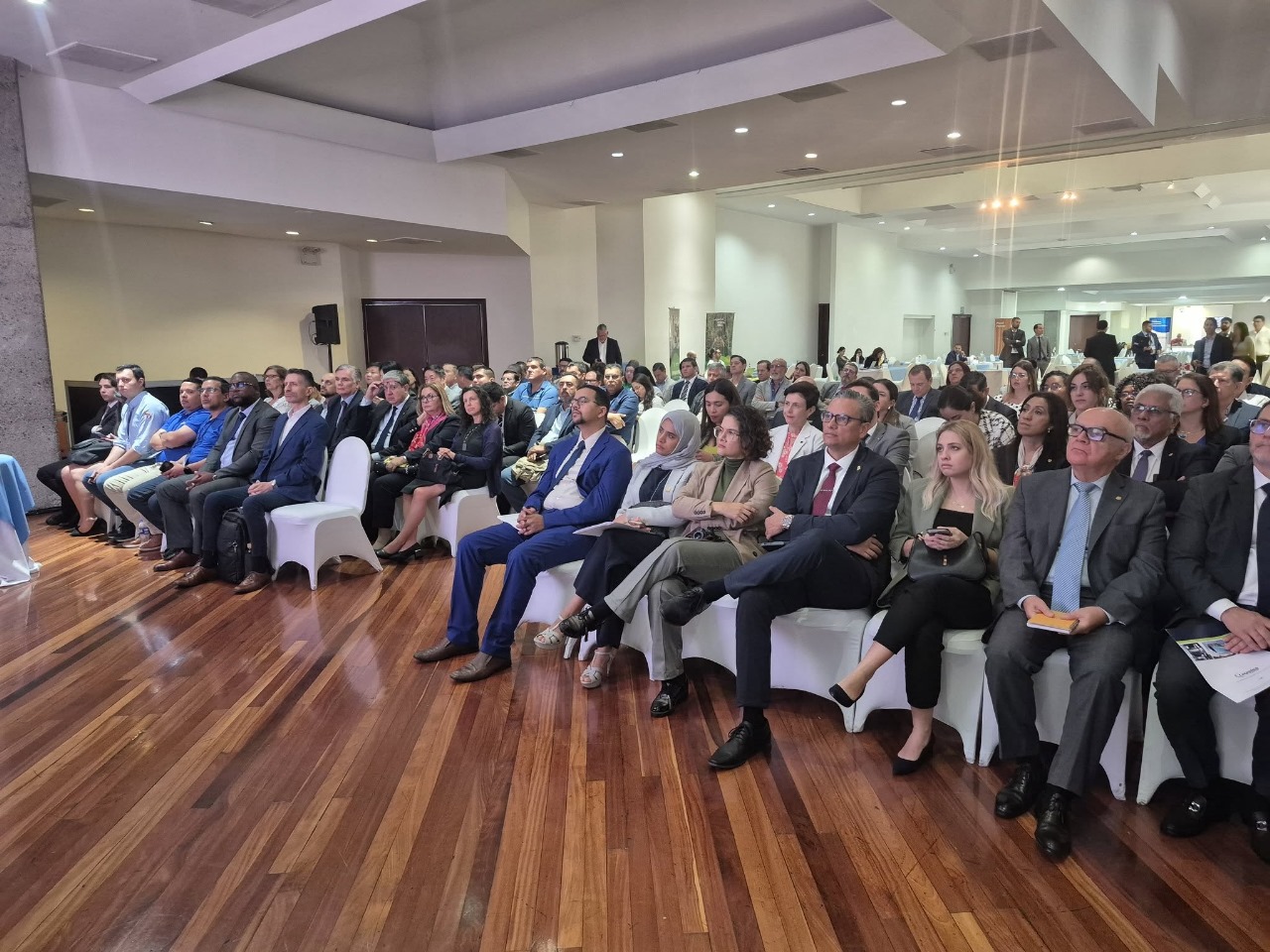 Imagen principal del artículo: Crecex logra acercamientos y oportunidades de negocios con "Enlace Comercial"