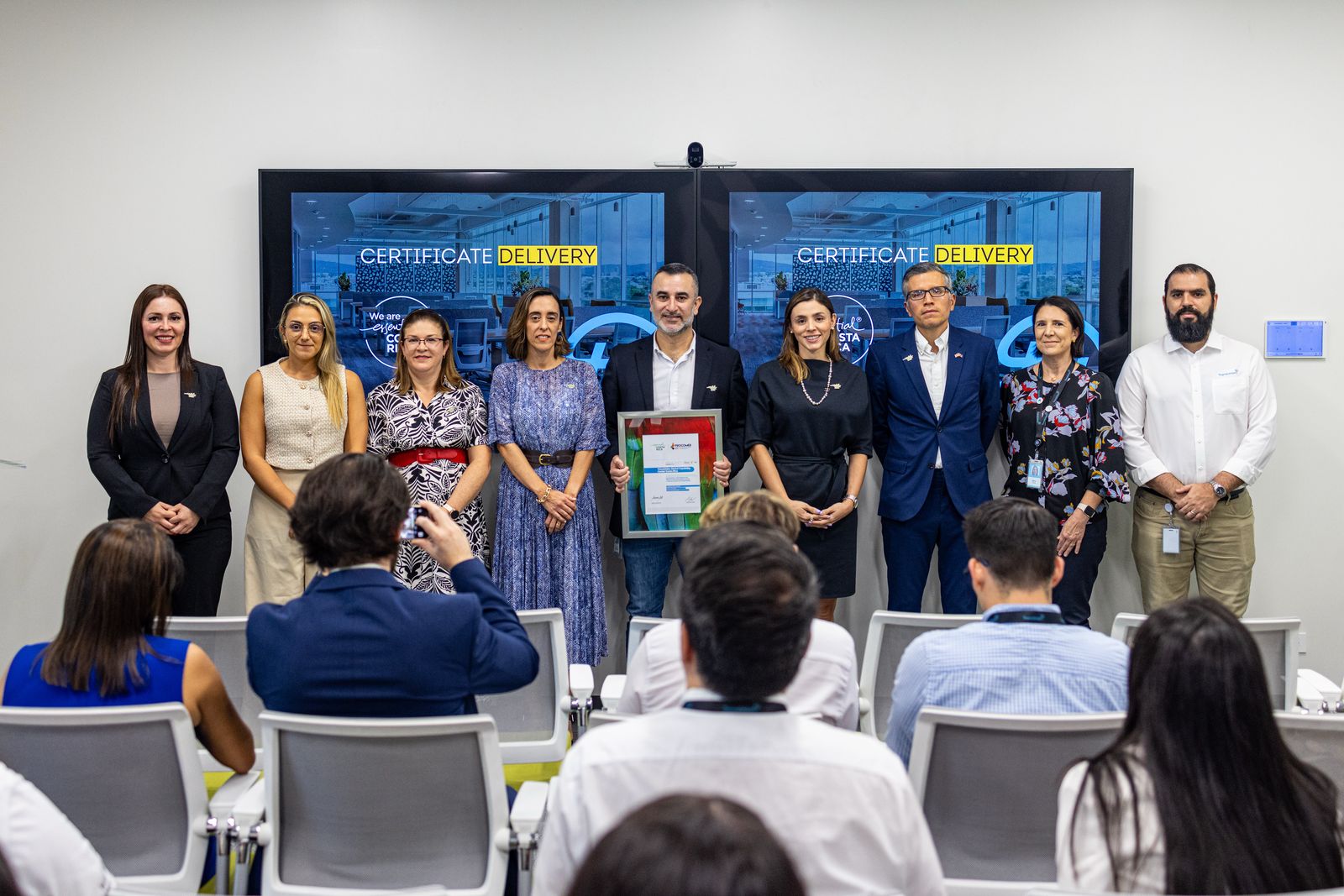 Imagen principal del artículo: TransUnion recibe el licenciamiento esencial COSTA RICA