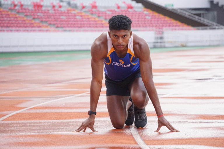 Gerald Drummond se prepara para debutar en la liga de atletismo más importante del mundo