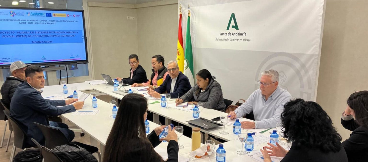 Imagen principal del artículo: Cooperación triangular impulsa la protección de sistemas agrícolas en Costa Rica, España y Honduras