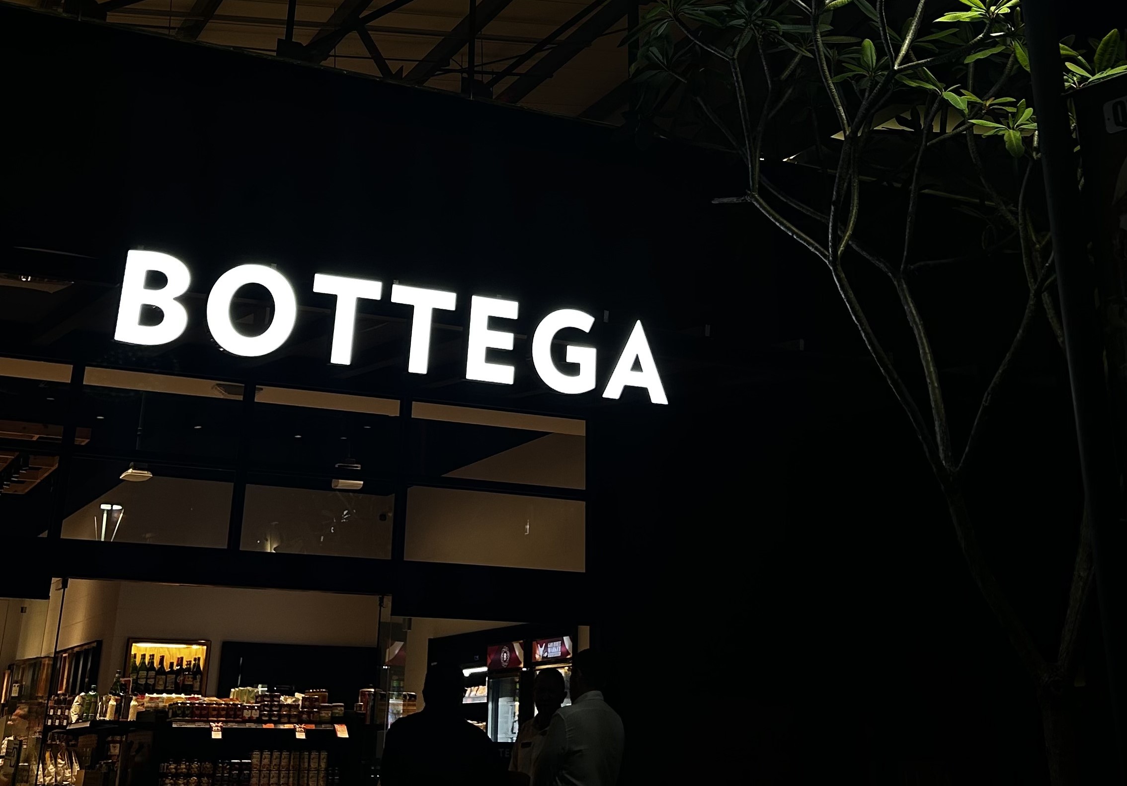 Imagen principal del artículo: Bottega consolida su presencia en costa rica con la apertura de su nueva tienda en Santa Verde, Heredia