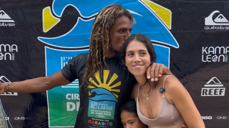 Por primera vez en su carrera, el surfista tico Cali Muñoz gana una fecha del CNS frente a su familia