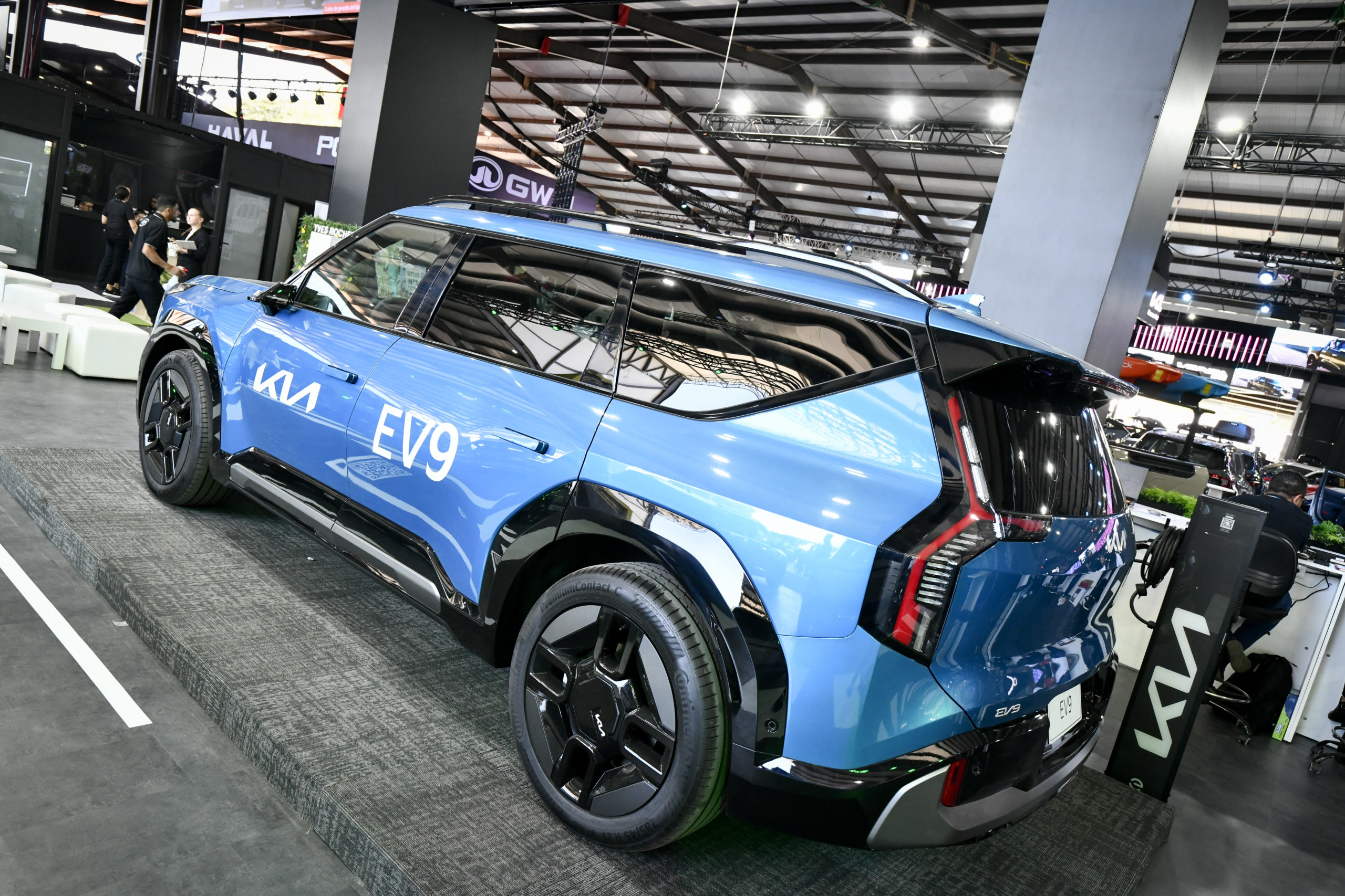 Imagen principal del artículo: KIA: Pickup Tasman hace su esperado debut junto a su gama de eléctricos, con el SUV más premiado del mundo