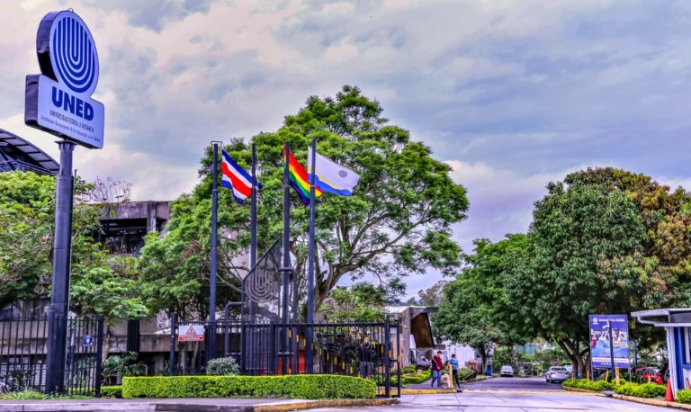 UNED propone reformar la DIS para convertirla en un servicio de inteligencia moderno y fiscalizable