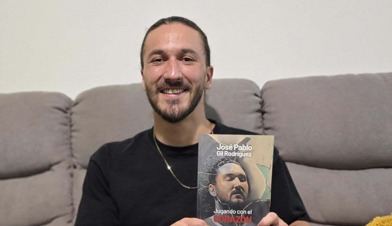 Imagen principal del artículo: Paratenista tico José Pablo Gil lanzará su propio libro "Jugando con el Corazón"