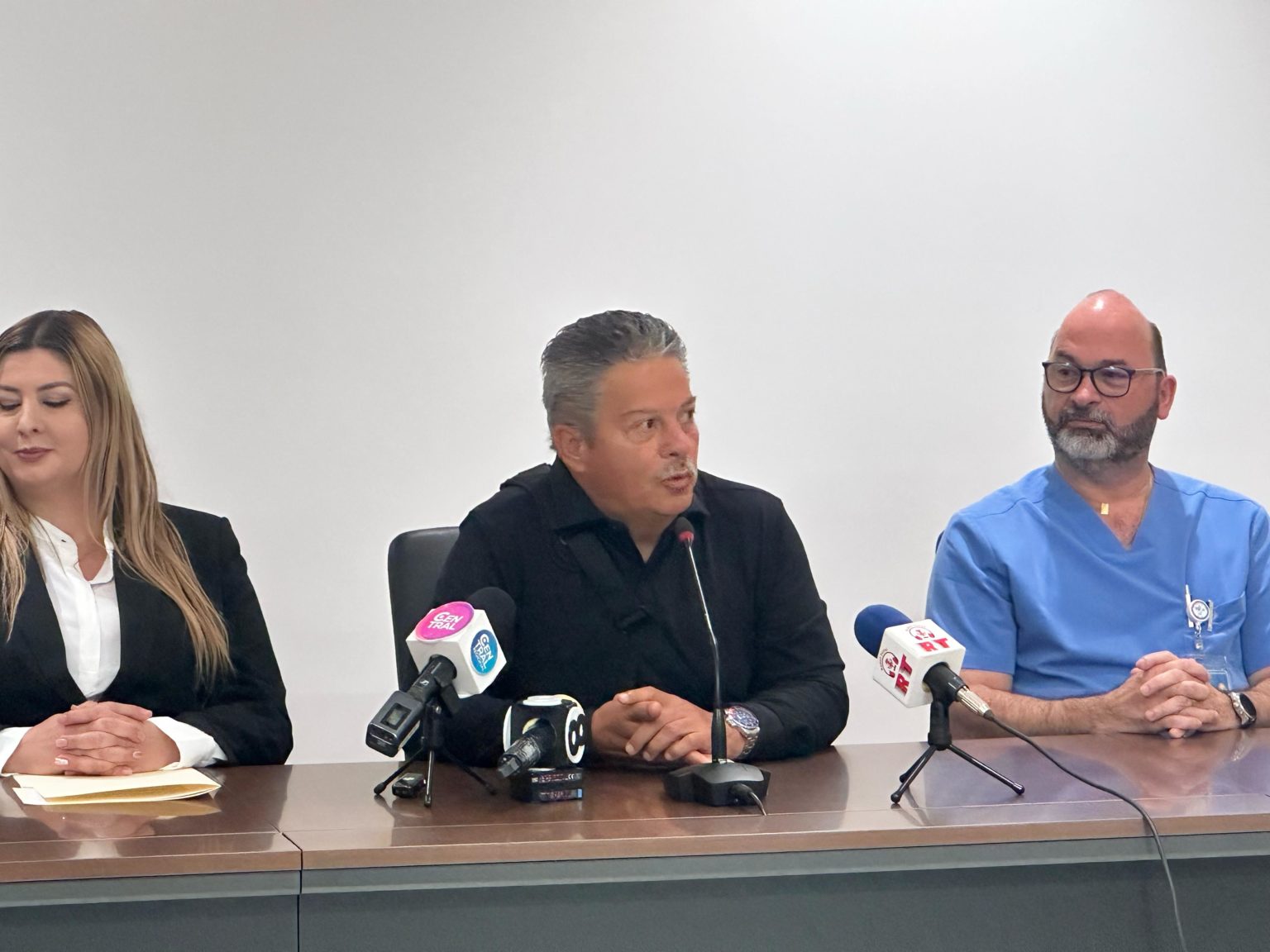 Imagen principal del artículo: Hospital Calderón Guardia realiza exitosamente implante de corazón mecánico a vecino de Coronado