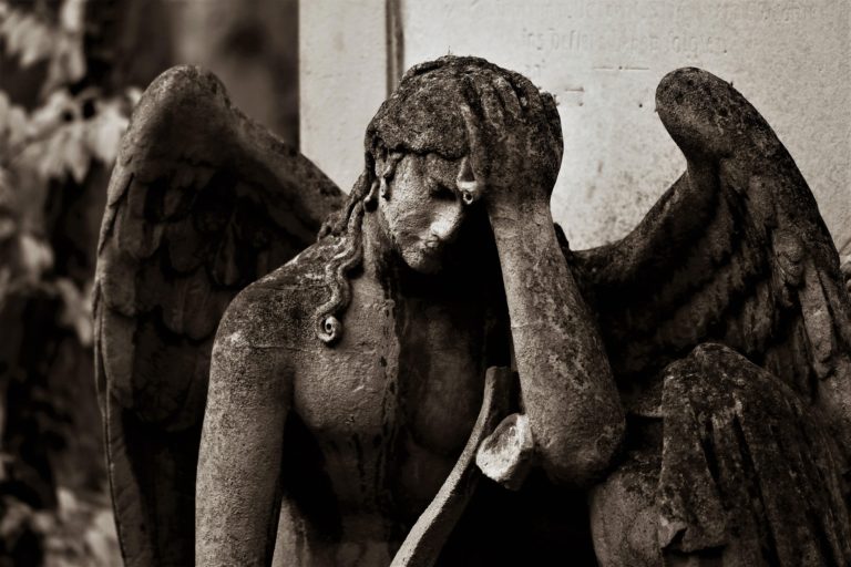 Riesgos de ser mujer pobre en medio de un Gobierno que recorta la inversión social