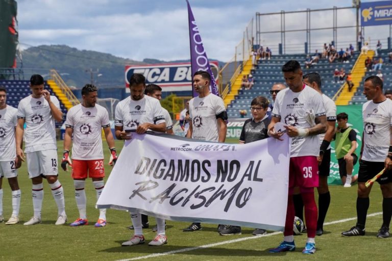 ONU alerta sobre mensajes de odio en el fútbol tico: Mariano Torres es el jugador más atacado en redes