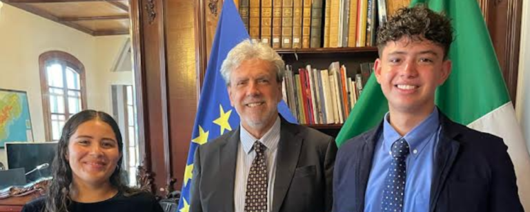 "Embajador por un día": jóvenes costarricenses exploran el mundo de la diplomacia junto a la Embajada de Italia