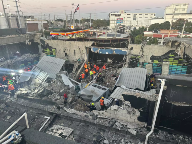 Colapso en discoteca deja al menos 98 muertos y más de 160 heridos en República Dominicana