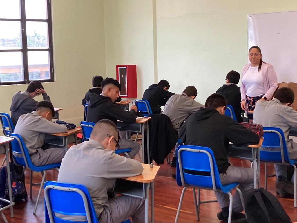 Imagen principal del artículo: Psicólogos piden ser incorporados al MEP para atender la salud mental de estudiantes