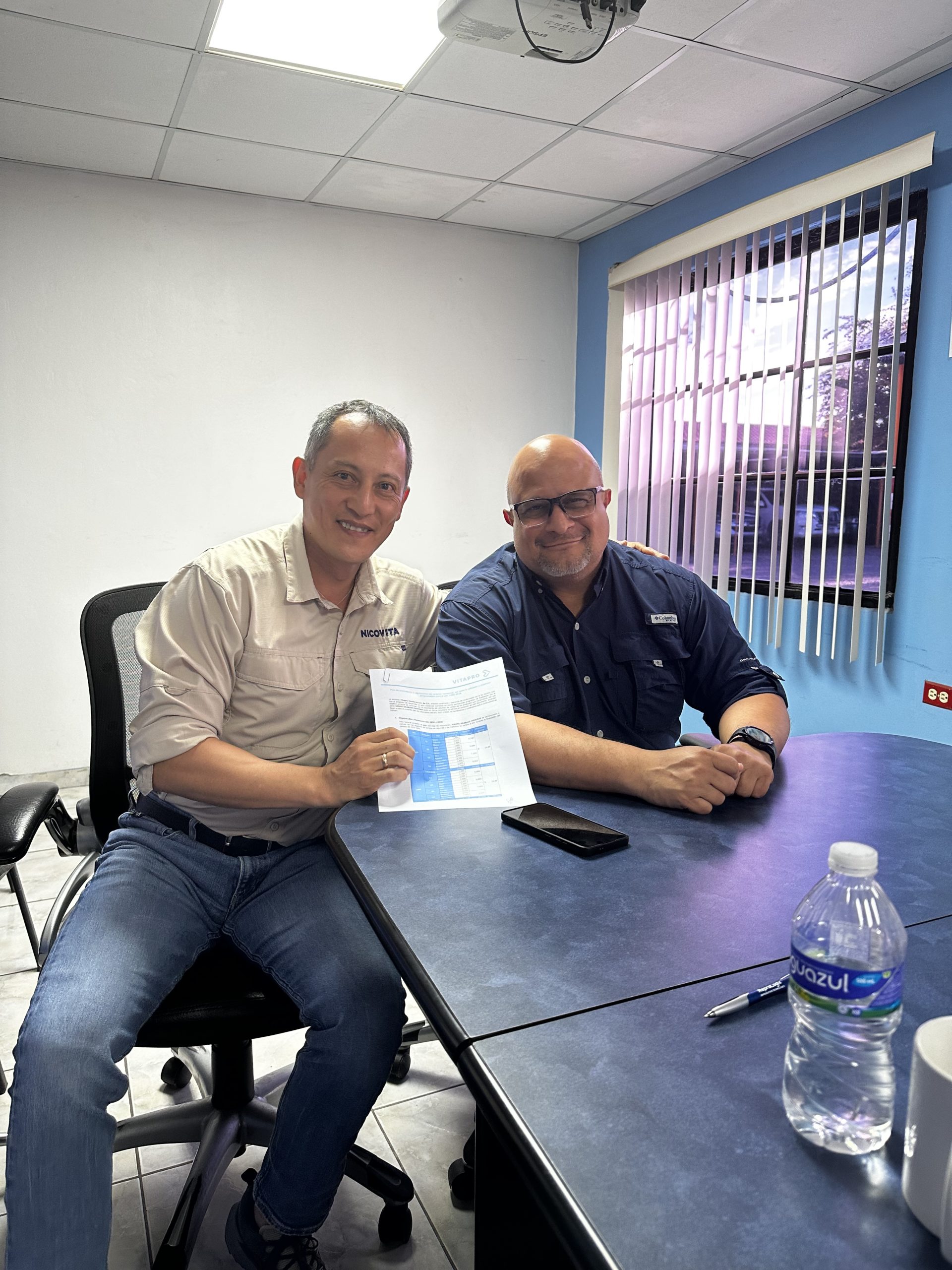 Imagen principal del artículo: Vitapro logra acuerdo comercial con Empacadora San Lorenzo