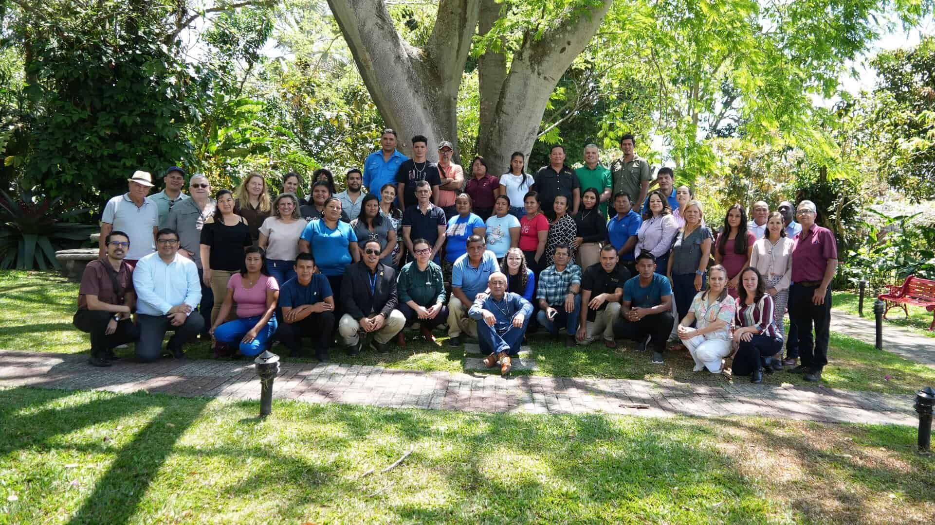 Imagen principal del artículo: Escuelas de Campo fortalecerán agricultura sostenible en Costa Rica y El Salvador