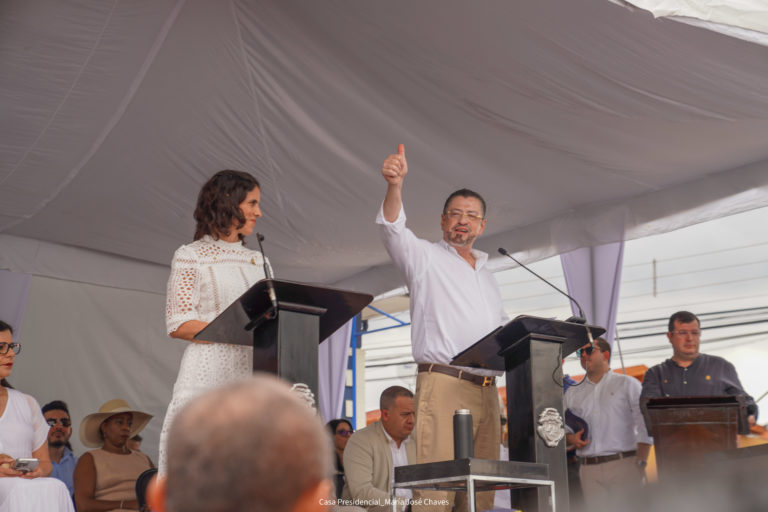 Chaves eleva el tono y el gabinete cierra filas